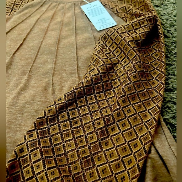 KIRUNDO Womens Dressy Casual Lace Long Sleeve 2025 Spring Fall, Pleated Crewneck - Picture 5 of 8